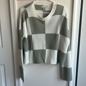 Women’s brand new sage green checkered sweater size medium— never worn